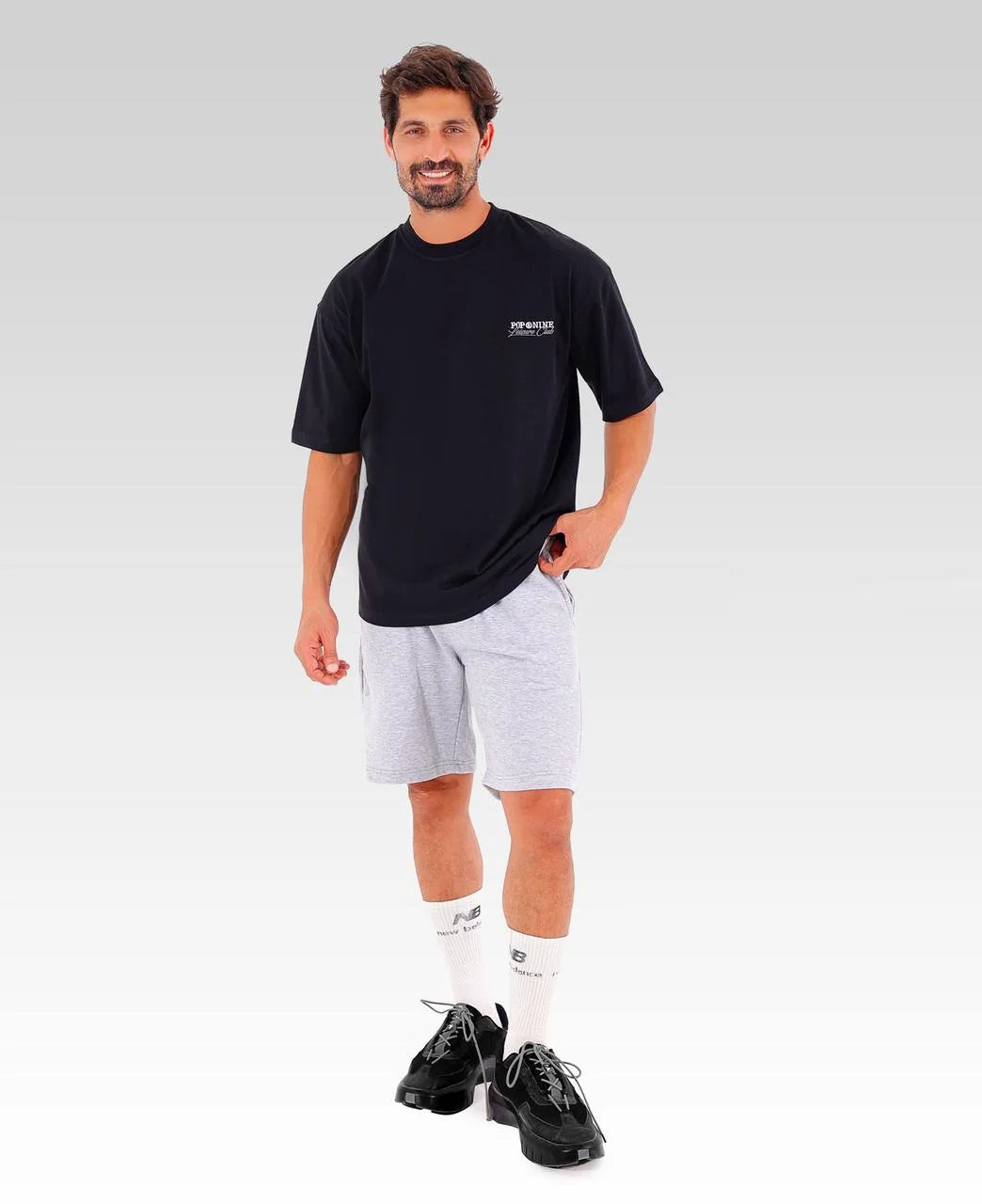 Leisure Club Tee | Black | 5